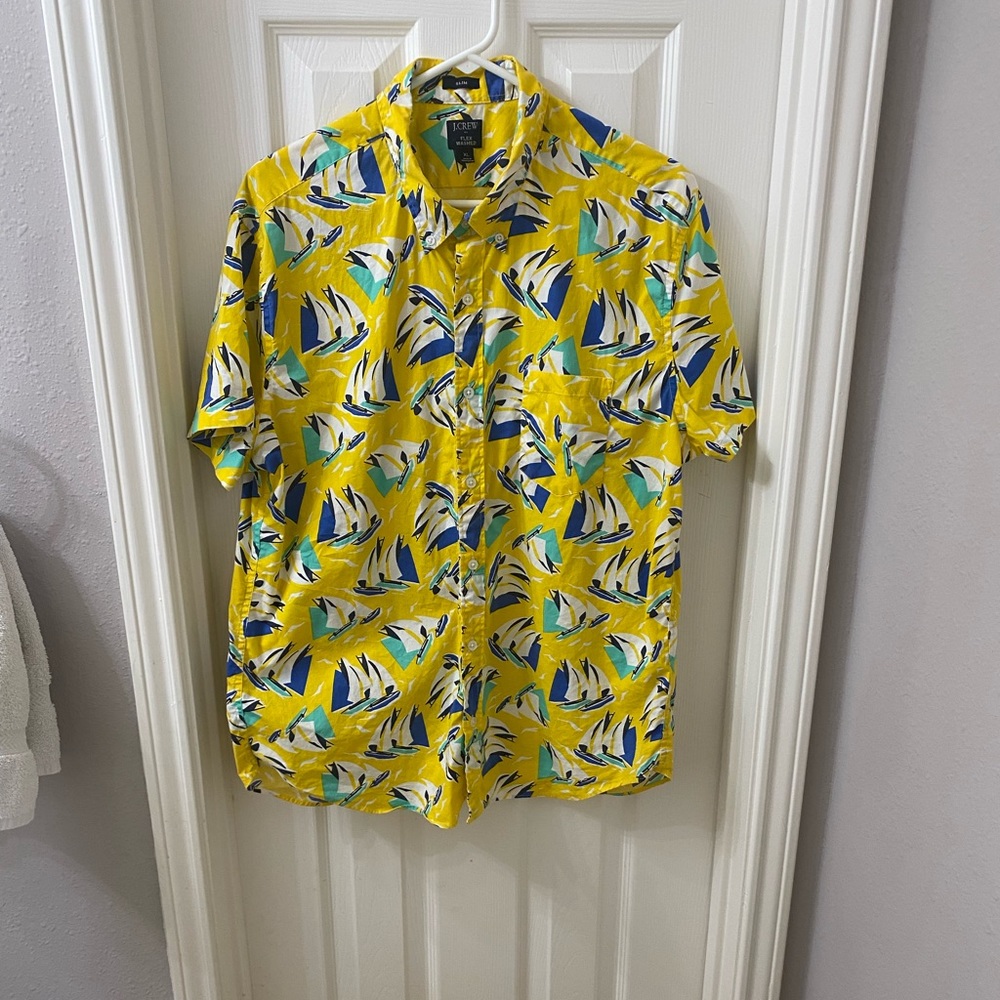 J Crew Mens SS XL slim button down shirt. Yellow with sailboats